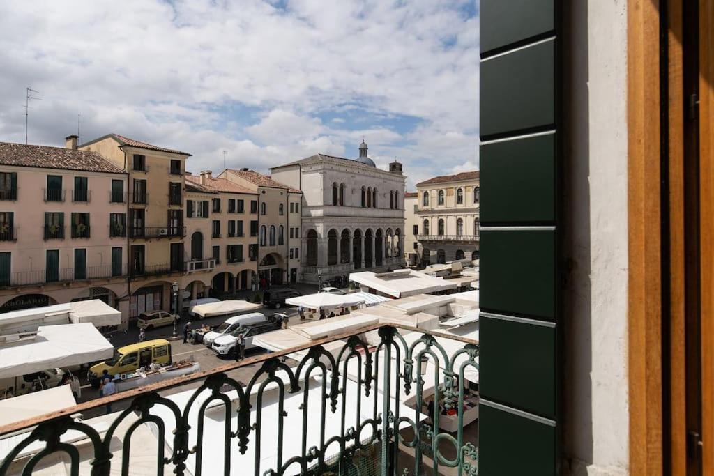 Enjoy Home - Appartamento Orologio, Piazza Dei Signori 帕多瓦 外观 照片