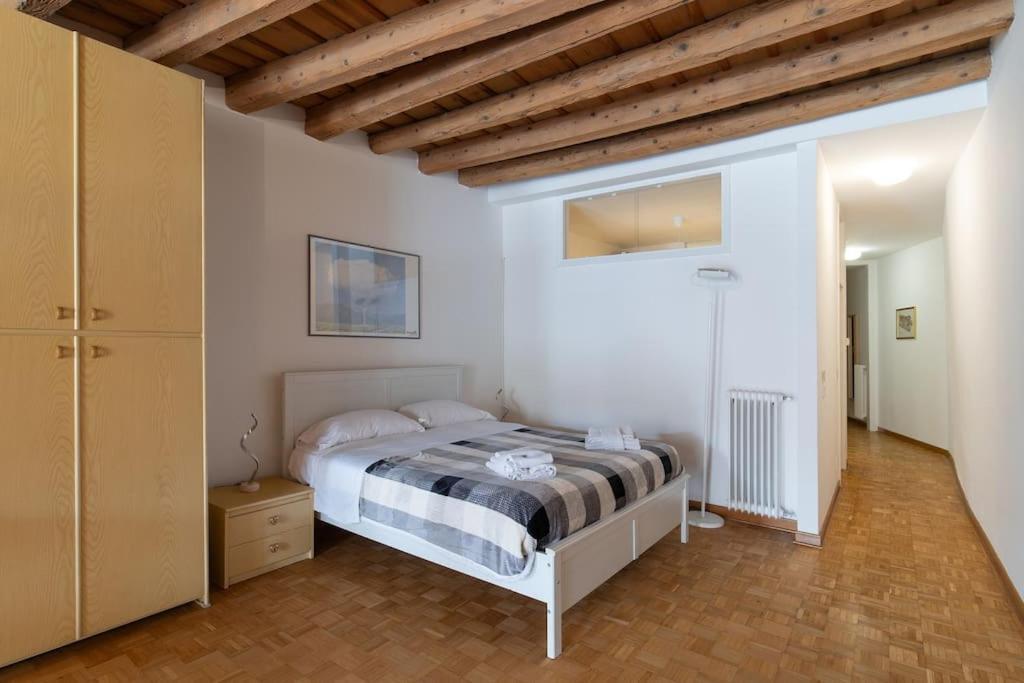 Enjoy Home - Appartamento Orologio, Piazza Dei Signori 帕多瓦 外观 照片