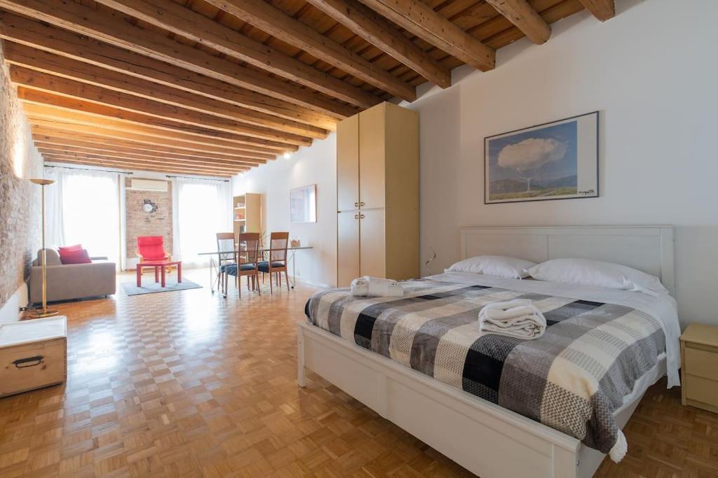 Enjoy Home - Appartamento Orologio, Piazza Dei Signori 帕多瓦 外观 照片
